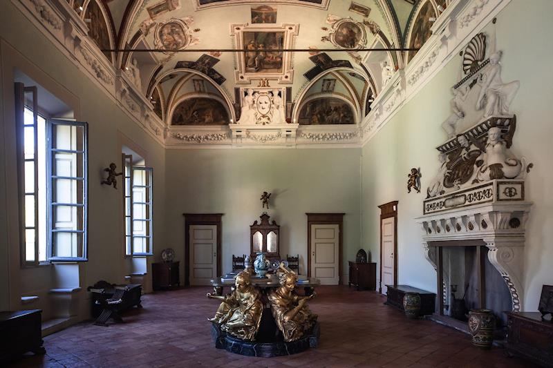 Una salone di Palazzo Zurla-De Poli.