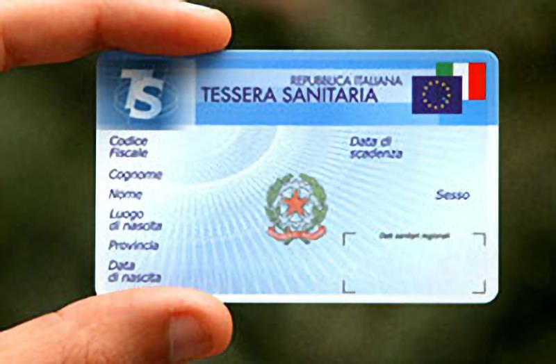 Una tessera sanitaria.